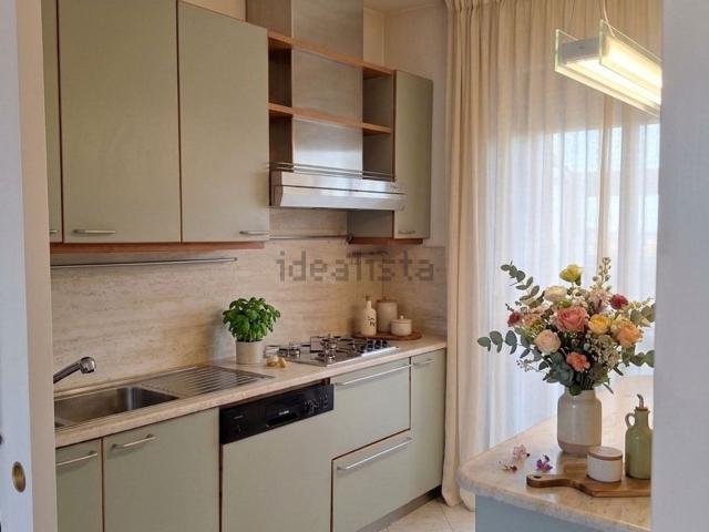 Appartamento in vendita di 300 m² in Viale delle Ceramiche, 20