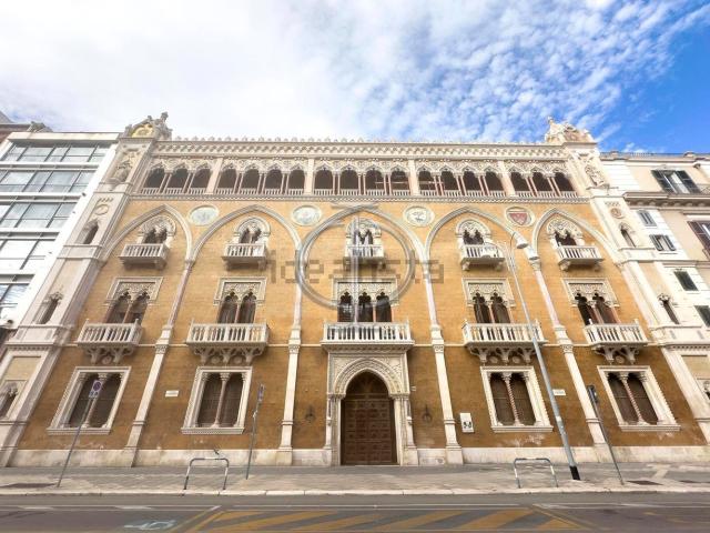 Appartamento in vendita di 300 m² in Corso Vittorio Emanuele II