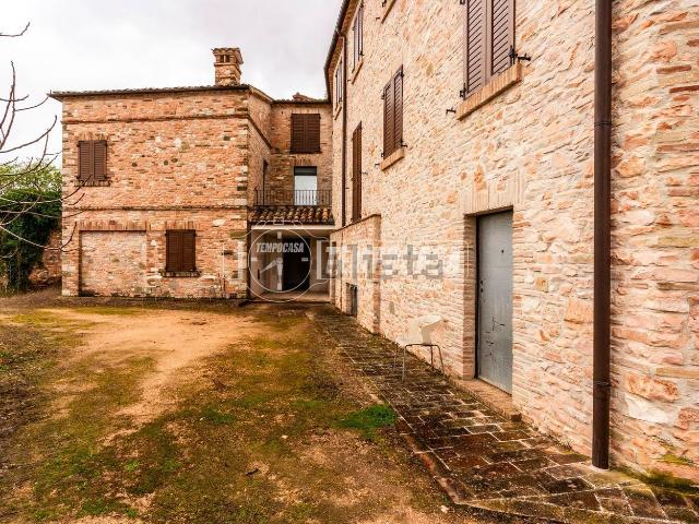 Appartamento in vendita di 300 m² in Località Corsciano, Corsciano