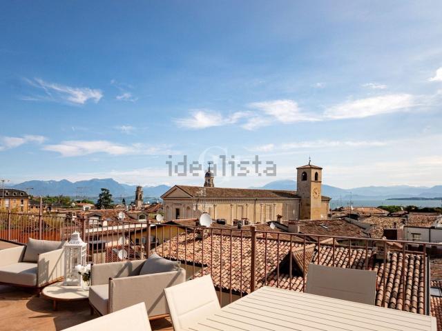Appartamento in vendita di 302 m² in Via Roma, 1