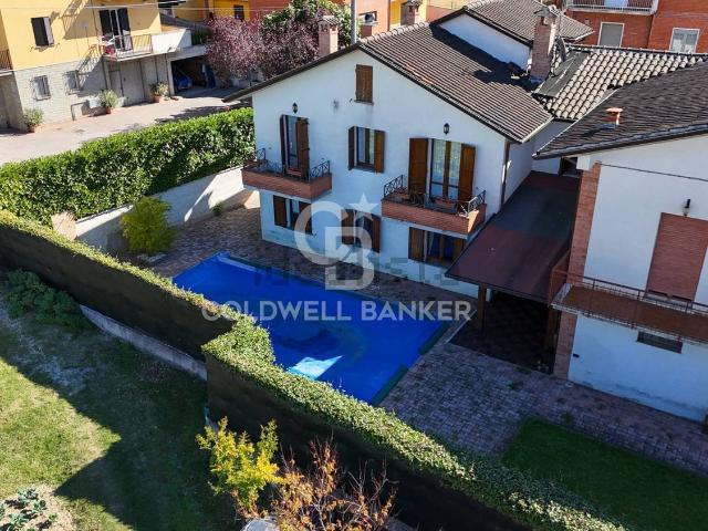 Appartamento in vendita di 303 m² in Via Di Raggio, 8