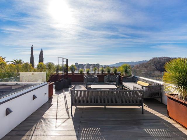 Appartamento in vendita di 304 m² in Via Monte, 81
