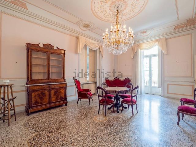 Appartamento in vendita di 305 m² in Via Pietro Paleocapa, 5