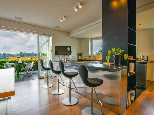 Appartamento in vendita di 308 m² in Via Bellaria, 15