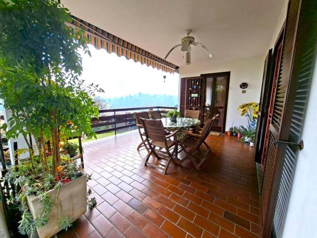 Appartamento in vendita di 310 m² in Via Campagna