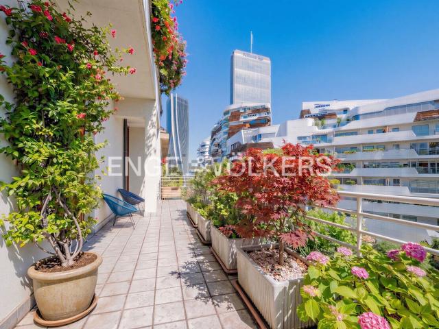 Appartamento in vendita di 310 m² in Via Euripide, 9