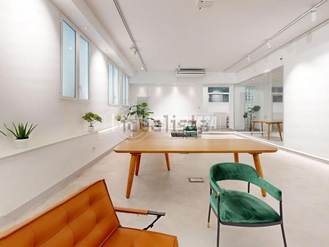Appartamento in vendita di 310 m² in Via Mauro Macchi, 67