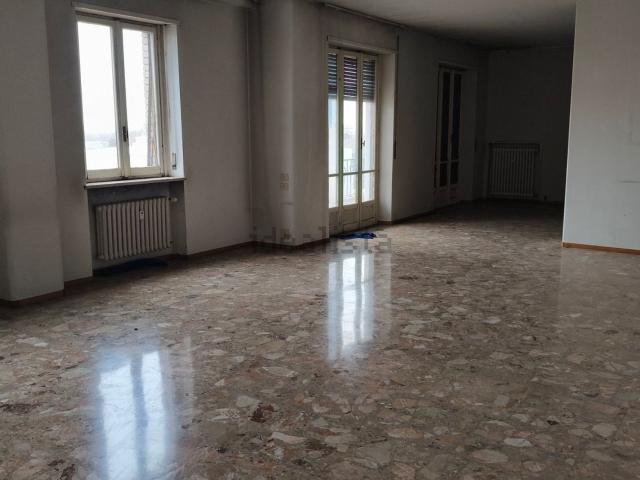 Appartamento in vendita di 310 m² in Via Savona