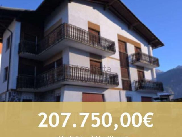 Appartamento in vendita di 310 m² in Via Villanova