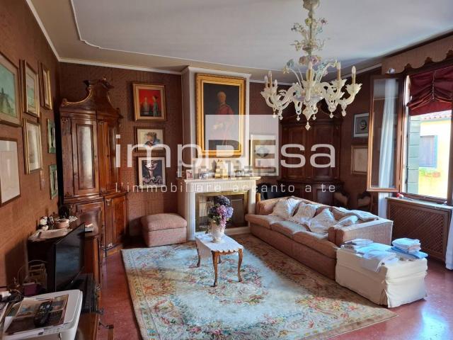 Appartamento in vendita di 310 m² in Sestiere Cannaregio, 5530