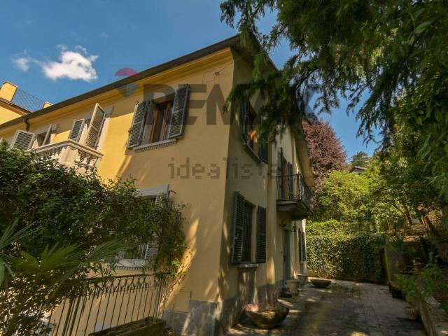 Appartamento in vendita di 312 m² in Strada del Bellardo, 4