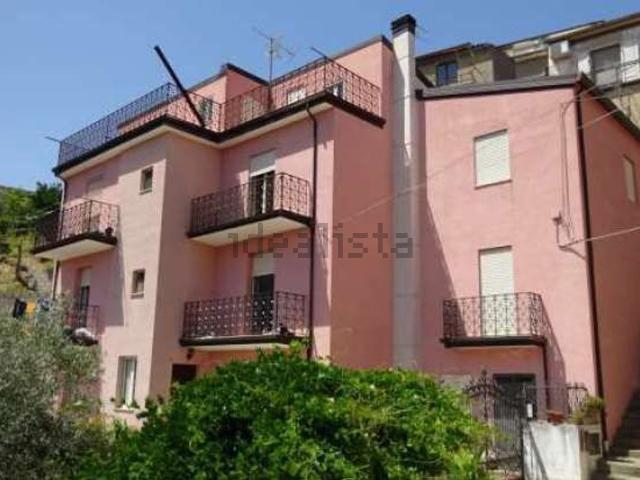 Appartamento in vendita di 313 m² in Viale Roma