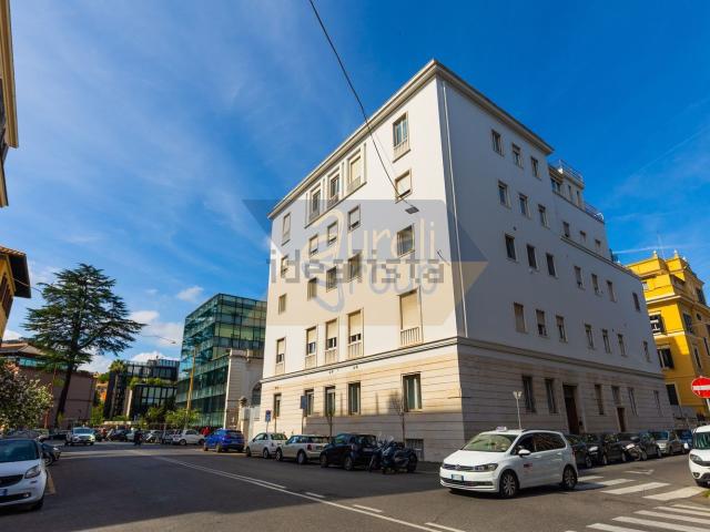 Appartamento in vendita di 314 m² in Via Giovanni Sgambati, 1