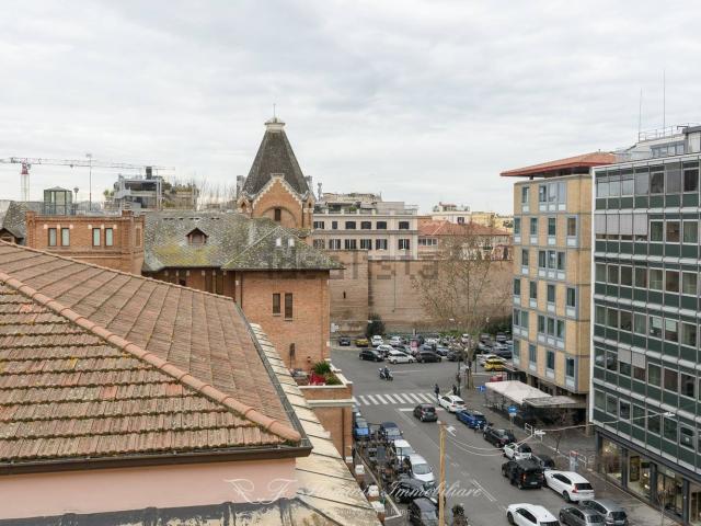 Appartamento in vendita di 314 m² in Via Po, 10