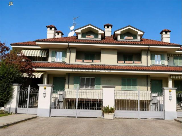 Appartamento in vendita di 315 m² in Via Luigi Einaudi, 7