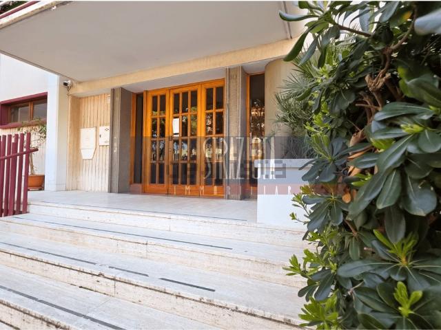 Appartamento in vendita di 315 m² in Via Robert Schuman