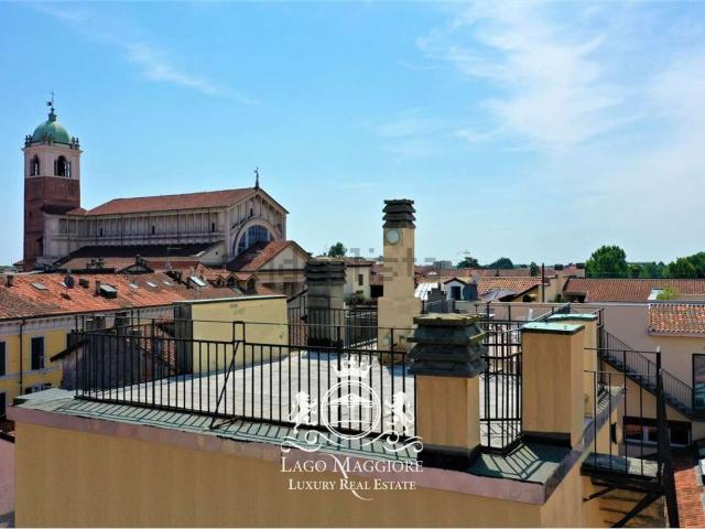 Appartamento in vendita di 316 m² in Corso Italia, 42