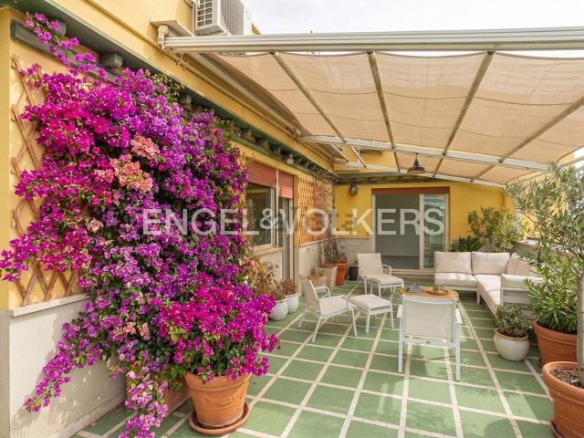 Appartamento in vendita di 318 m² in Via Francesco Ferrara