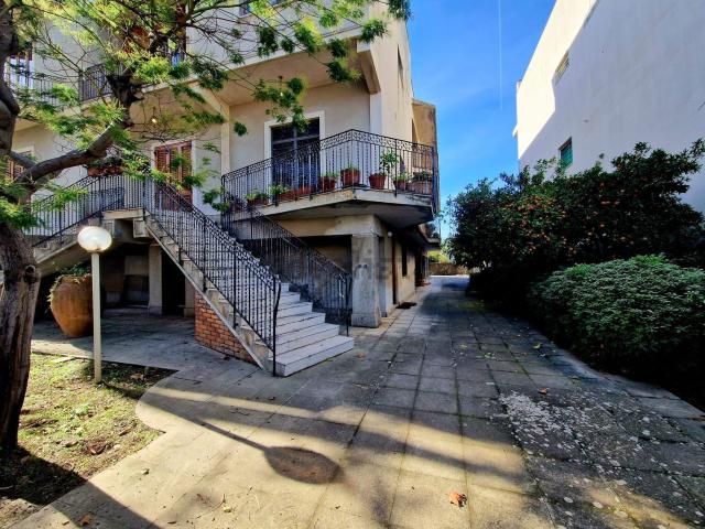 Appartamento in vendita di 318 m² in Via Madonna delle Grazie, 42