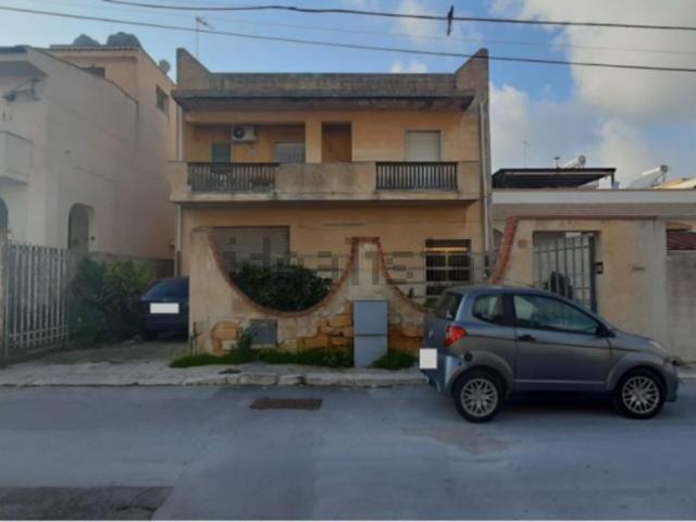 Appartamento in vendita di 319 m² in Via San Bach