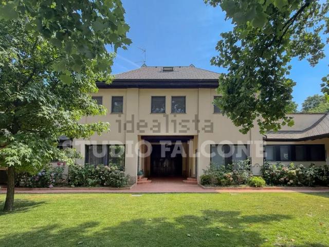 Appartamento in vendita di 320 m² in Via Privata Bisanzio, 36