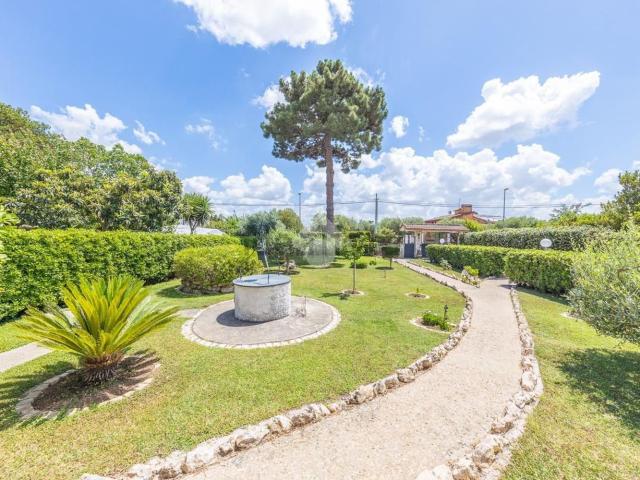 Appartamento in vendita di 320 m² in Via Re Enzo, 129