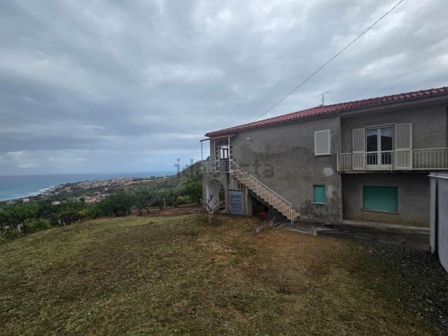 Appartamento in vendita di 320 m² in Contrada Salice, 12