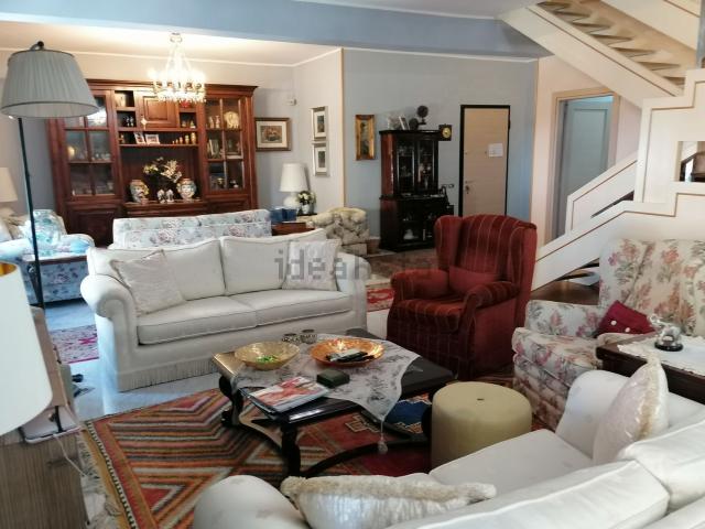 Appartamento in vendita di 320 m² in Piazza Adda
