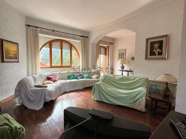 Appartamento in vendita di 320 m² in Piazza della Repubblica