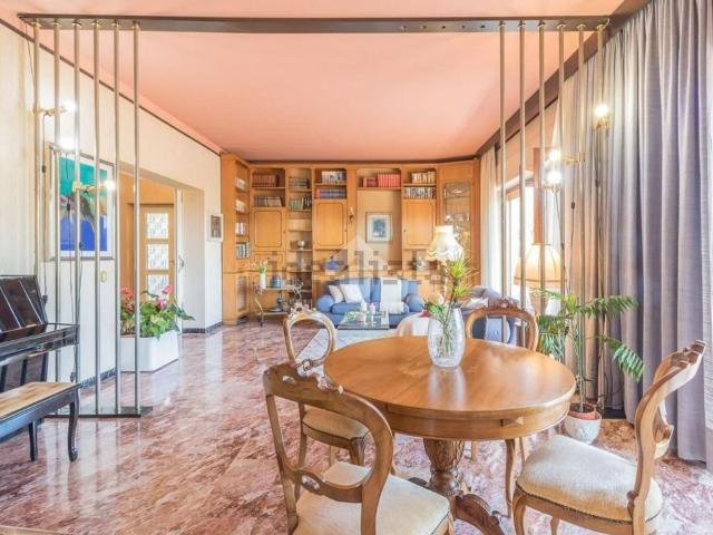 Appartamento in vendita di 321 m² in Via dei Mille, 6