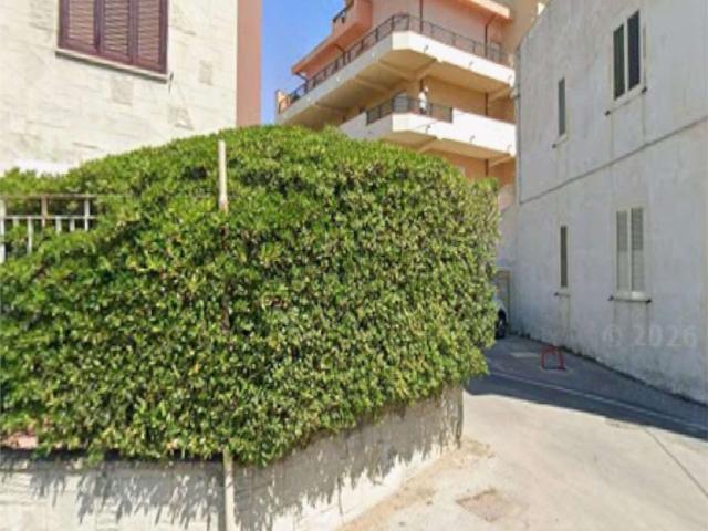 Appartamento in vendita di 322 m² in Via Mezzasalma II Traversa