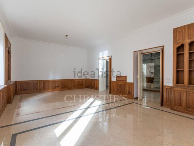 Appartamento in vendita di 323 m² in Via Lovanio