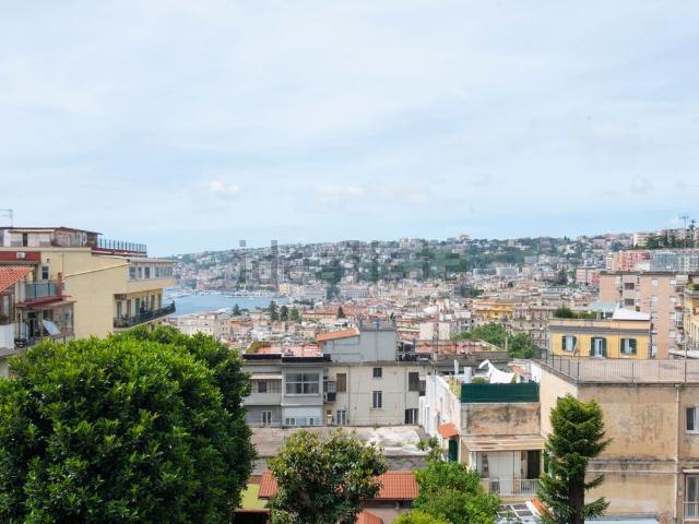 Appartamento in vendita di 323 m² in Via S.Carlo Alle Mortelle
