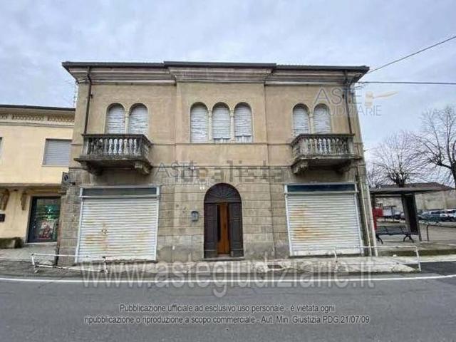 Appartamento in vendita di 324 m² in Via Giuseppe Pampuro, 6
