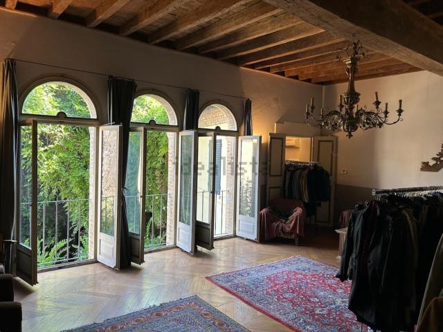 Appartamento in vendita di 325 m²