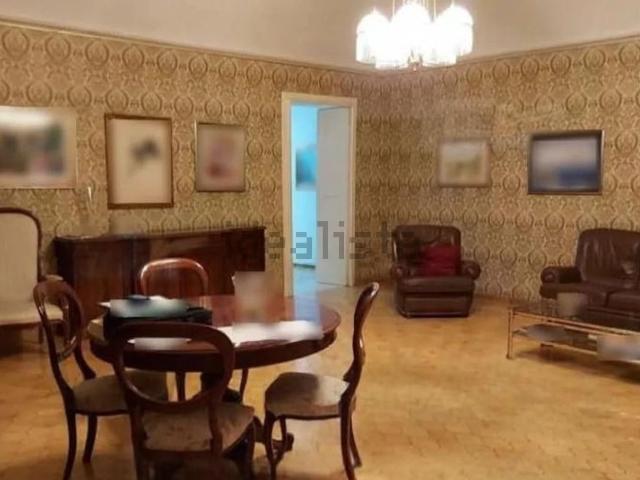 Appartamento in vendita di 326 m² in Via Belvedere, 69