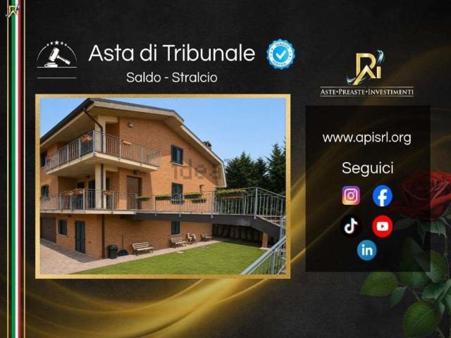 Appartamento in vendita di 326 m² in Via delle Pampas