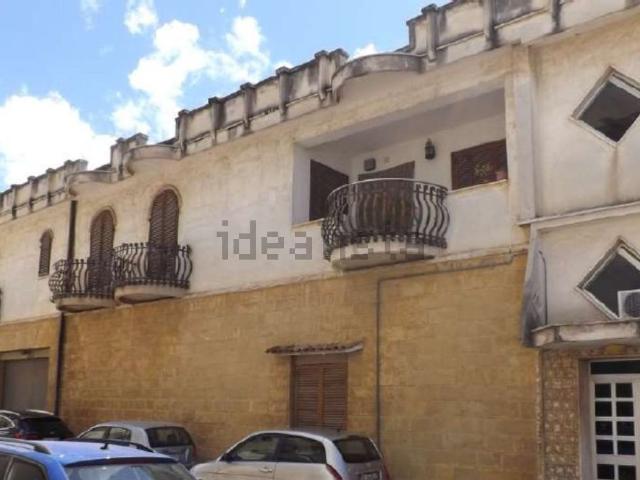 Appartamento in vendita di 326 m² in Via Principe Amedeo