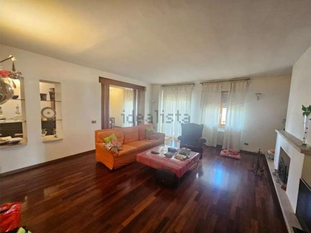 Appartamento in vendita di 327 m²