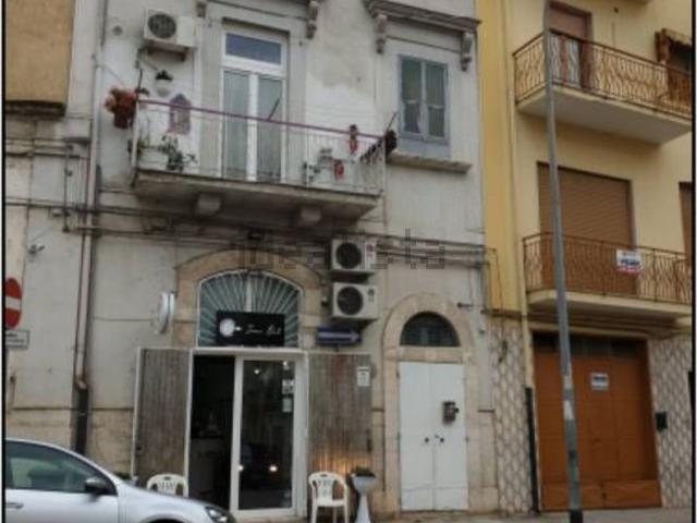 Appartamento in vendita di 327 m² in Via Alcide de Gasperi, 45