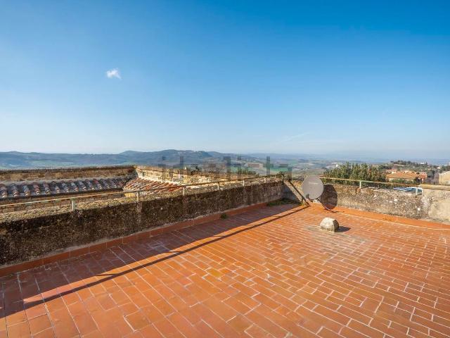 Appartamento in vendita di 327 m² in Via di Voltaia Nel Corso, 57
