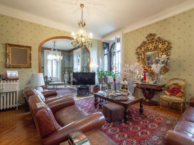 Appartamento in vendita di 328 m² in Piazzale Dateo