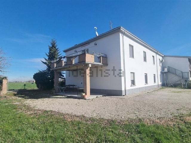 Appartamento in vendita di 330 m² in Via Enrico Forlanini, 30