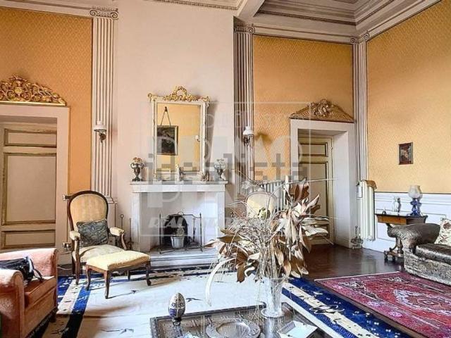 Appartamento in vendita di 330 m² in Via Fillungo