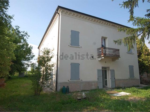 Appartamento in vendita di 330 m² in Via Jacopo da Porto Sud, 439