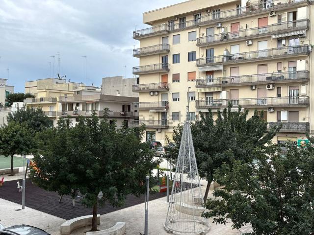 Appartamento in vendita di 330 m² in Via Luigi Finamore Pepe, 27