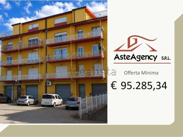 Appartamento in vendita di 330 m² in Via per Treglio, 88
