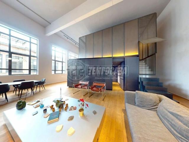 Appartamento in vendita di 331 m² in Via Cervino
