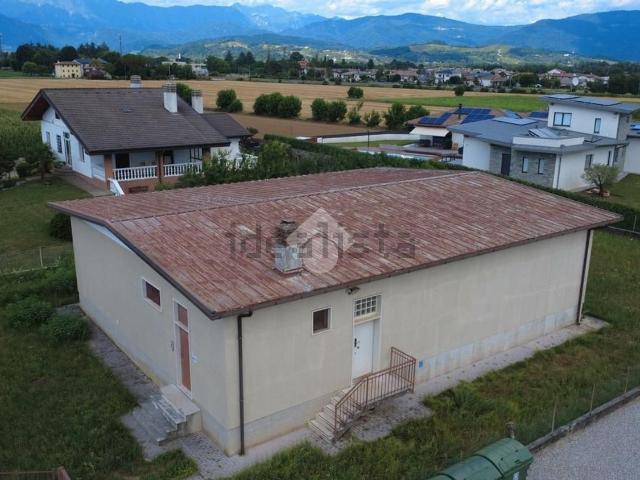 Appartamento in vendita di 332 m² in Via G. Cencigh, 30