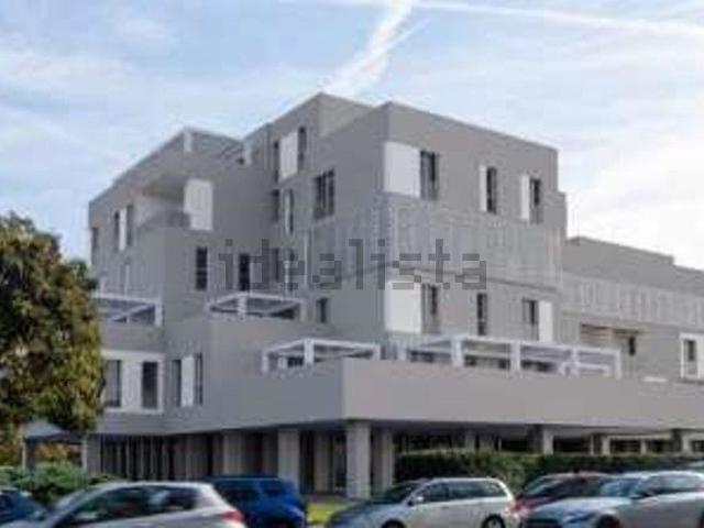 Appartamento in vendita di 332 m² in Via Leonardo Da Vinci, 82